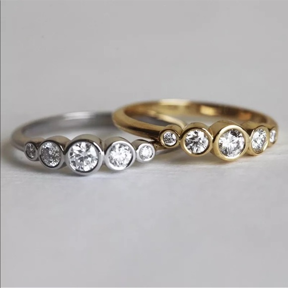 14k yellow gold diamond ring wedding band 5 stone - Picture 3 of 8